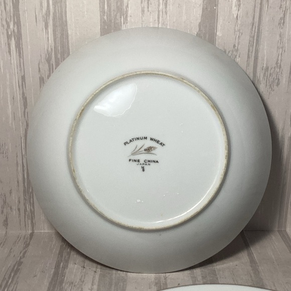 Platinum Wheat Fine China Japan 2 Elegant White 7.5” Bowls - Picture 4 of 5